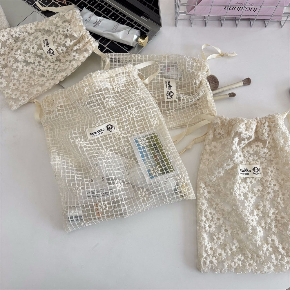 Spitzenbestickte Gänseblümchen – Travel Accessories And Bags Bewertung und Preis