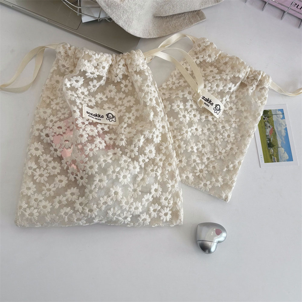 Spitzenbestickte Gänseblümchen – Travel Accessories And Bags Bewertung und Preis